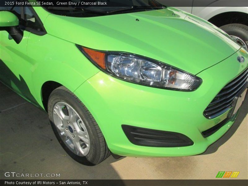 Green Envy / Charcoal Black 2015 Ford Fiesta SE Sedan