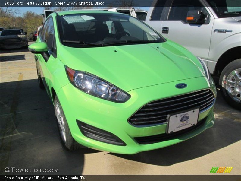 Green Envy / Charcoal Black 2015 Ford Fiesta SE Sedan