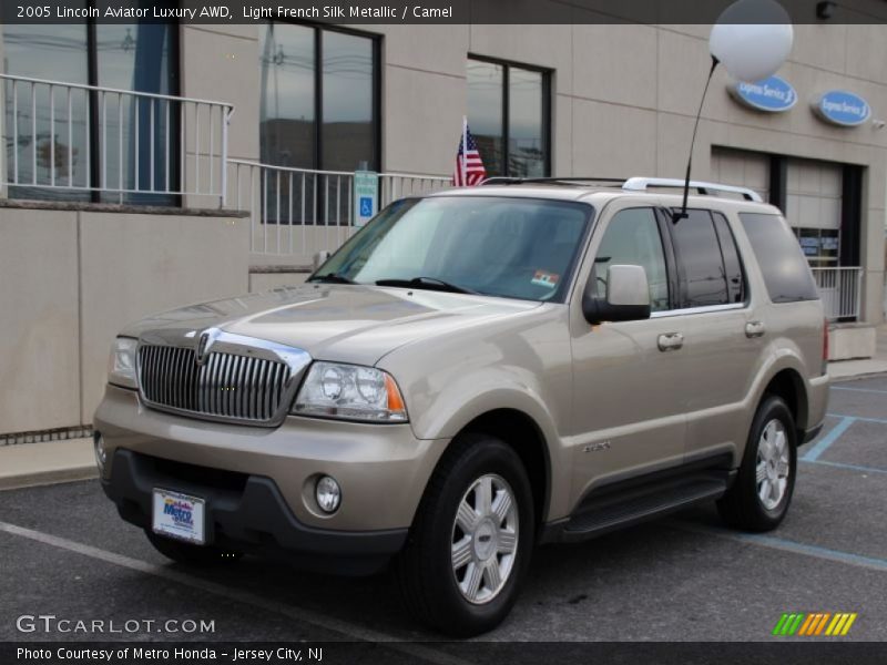 Light French Silk Metallic / Camel 2005 Lincoln Aviator Luxury AWD