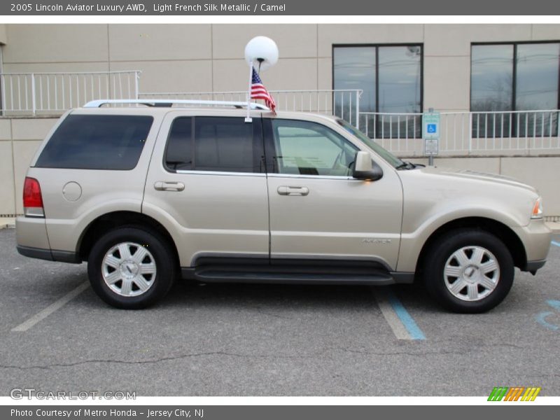 Light French Silk Metallic / Camel 2005 Lincoln Aviator Luxury AWD