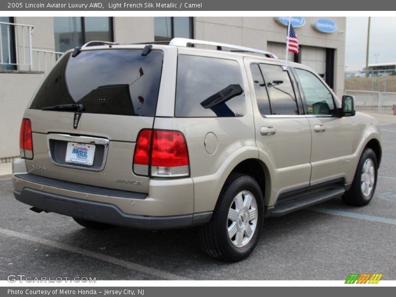 Light French Silk Metallic / Camel 2005 Lincoln Aviator Luxury AWD