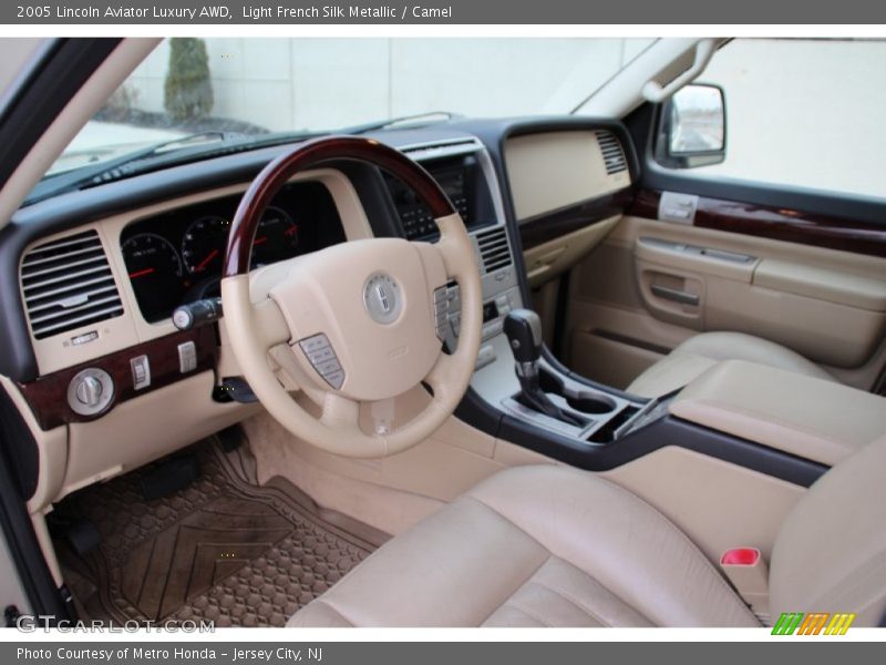 Light French Silk Metallic / Camel 2005 Lincoln Aviator Luxury AWD