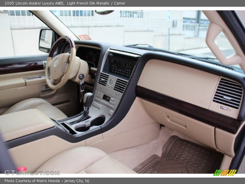 Light French Silk Metallic / Camel 2005 Lincoln Aviator Luxury AWD