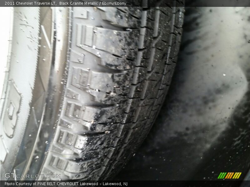 Black Granite Metallic / Ebony/Ebony 2011 Chevrolet Traverse LT
