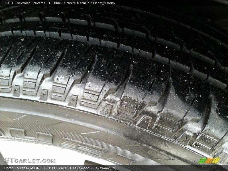 Black Granite Metallic / Ebony/Ebony 2011 Chevrolet Traverse LT