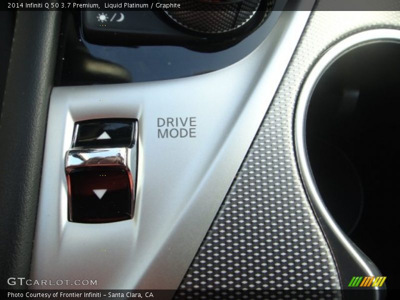 Liquid Platinum / Graphite 2014 Infiniti Q 50 3.7 Premium
