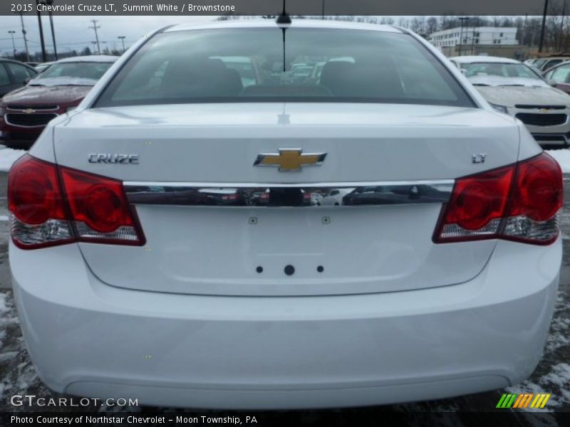 Summit White / Brownstone 2015 Chevrolet Cruze LT