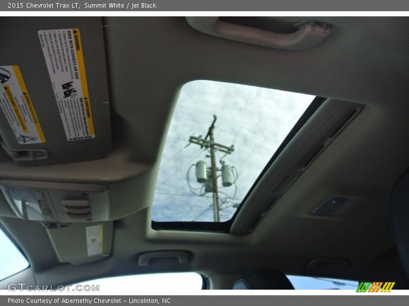 Summit White / Jet Black 2015 Chevrolet Trax LT