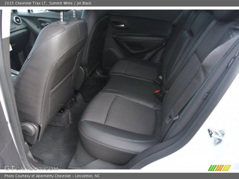 Summit White / Jet Black 2015 Chevrolet Trax LT