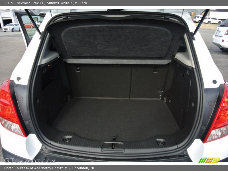 Summit White / Jet Black 2015 Chevrolet Trax LT