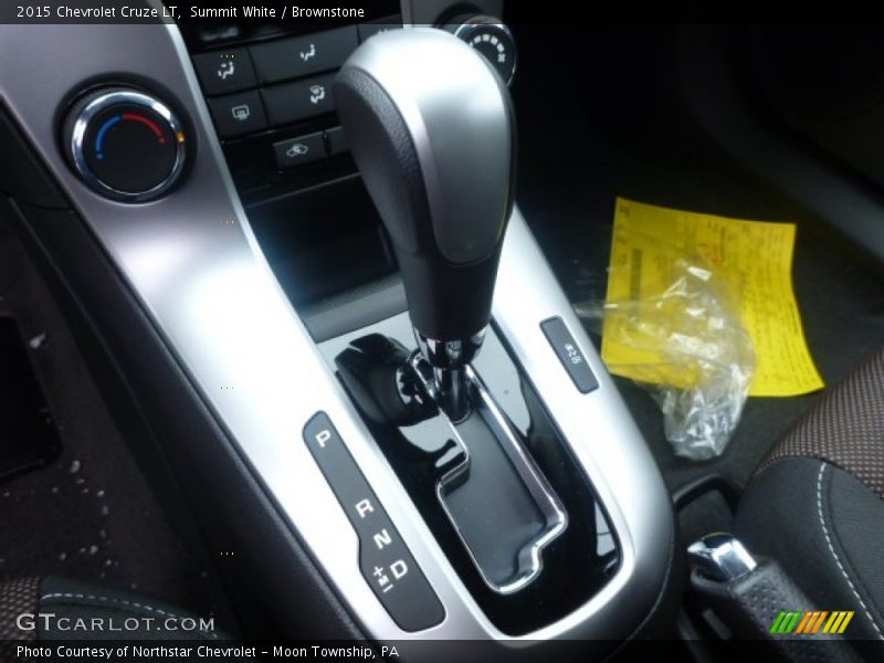Summit White / Brownstone 2015 Chevrolet Cruze LT