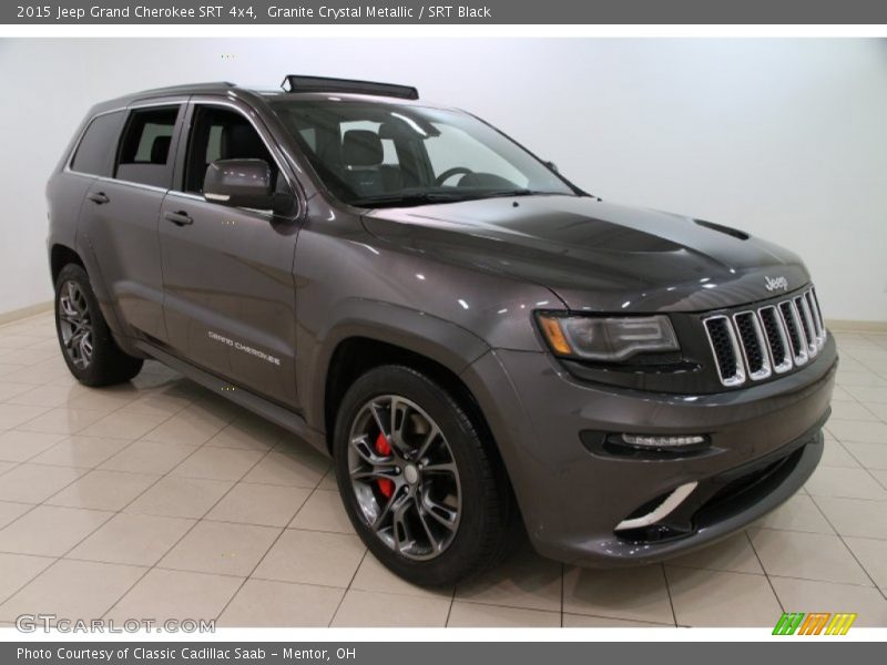 Front 3/4 View of 2015 Grand Cherokee SRT 4x4