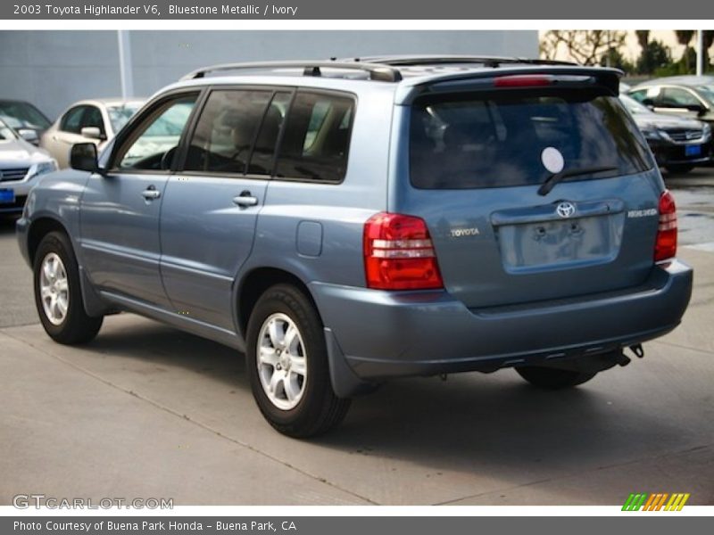 Bluestone Metallic / Ivory 2003 Toyota Highlander V6