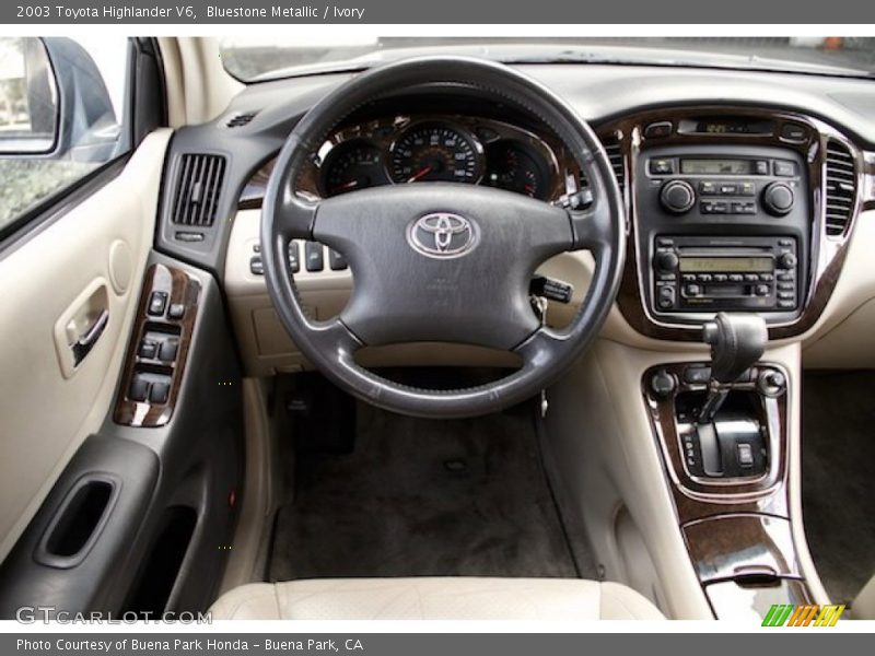 Bluestone Metallic / Ivory 2003 Toyota Highlander V6