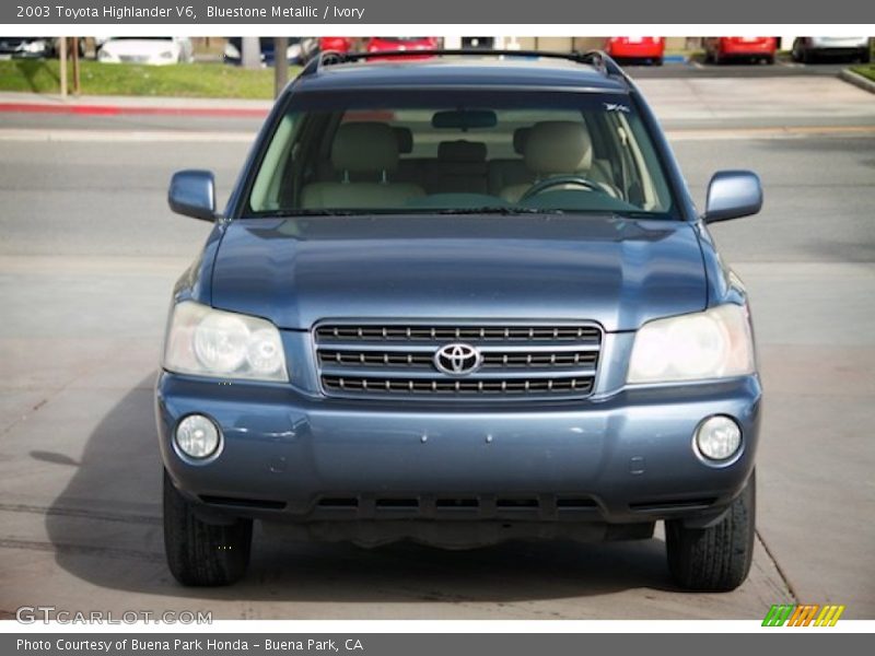 Bluestone Metallic / Ivory 2003 Toyota Highlander V6