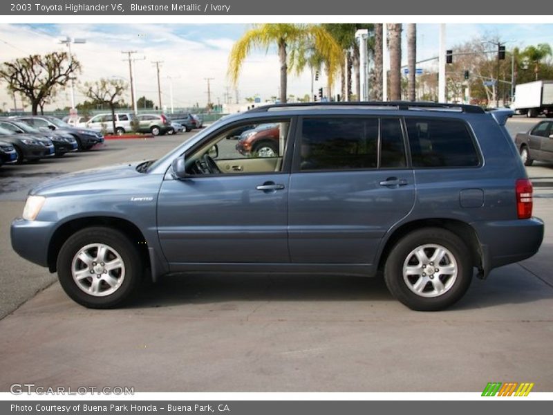 Bluestone Metallic / Ivory 2003 Toyota Highlander V6