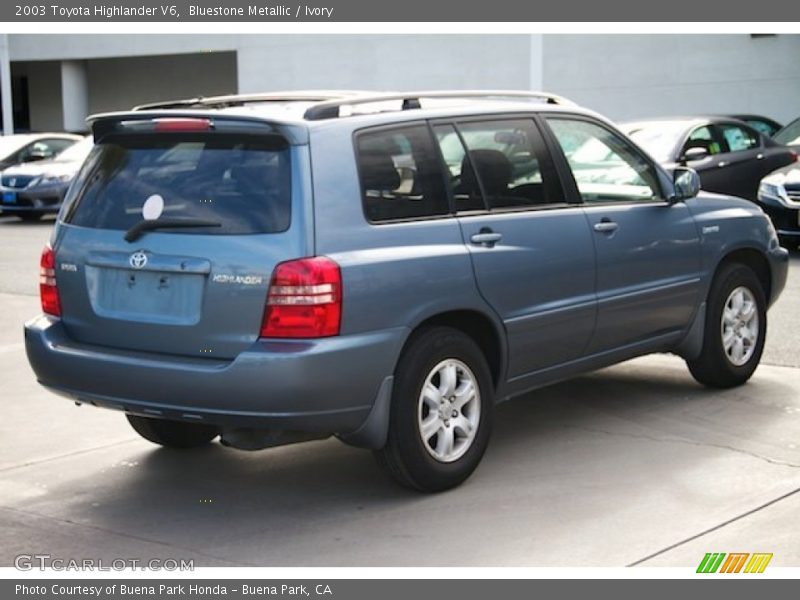 Bluestone Metallic / Ivory 2003 Toyota Highlander V6
