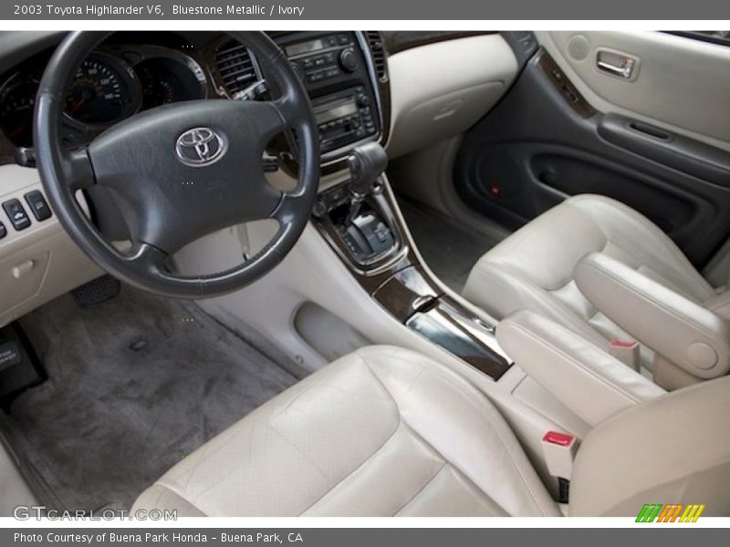 Bluestone Metallic / Ivory 2003 Toyota Highlander V6