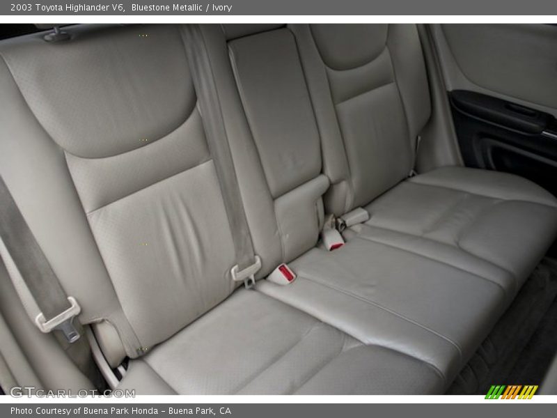 Bluestone Metallic / Ivory 2003 Toyota Highlander V6