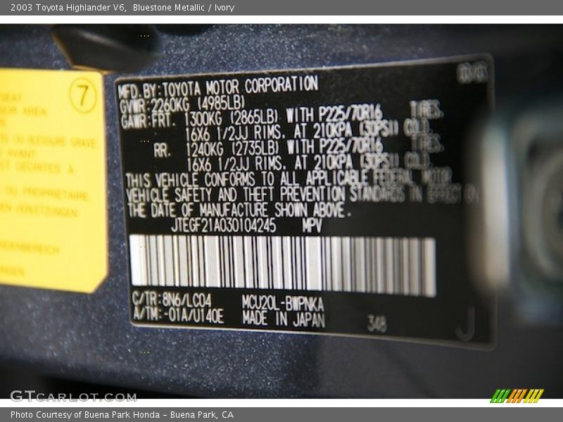 Bluestone Metallic / Ivory 2003 Toyota Highlander V6