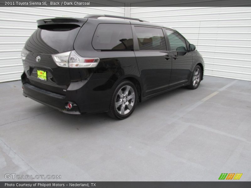Black / Dark Charcoal 2011 Toyota Sienna SE