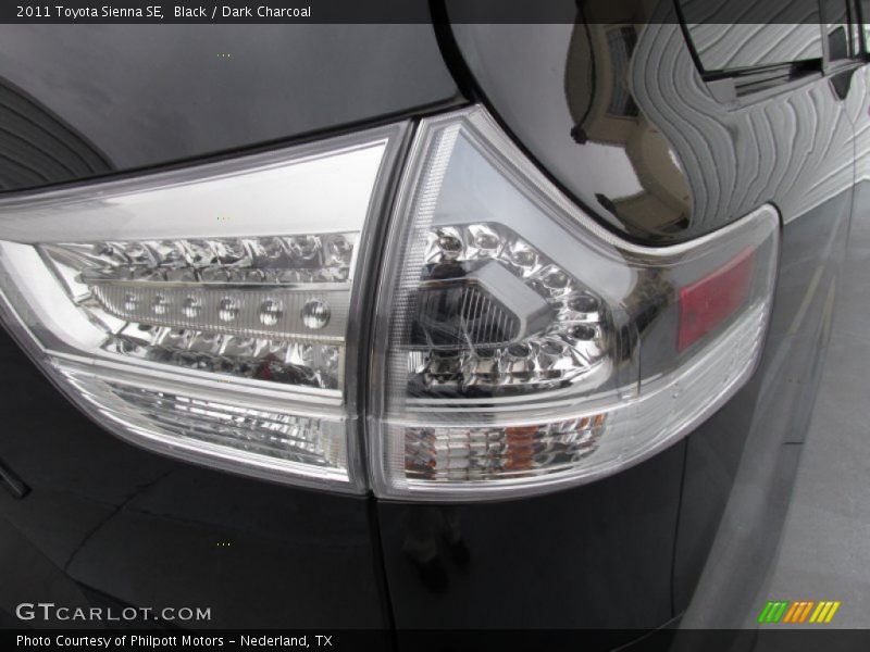Black / Dark Charcoal 2011 Toyota Sienna SE