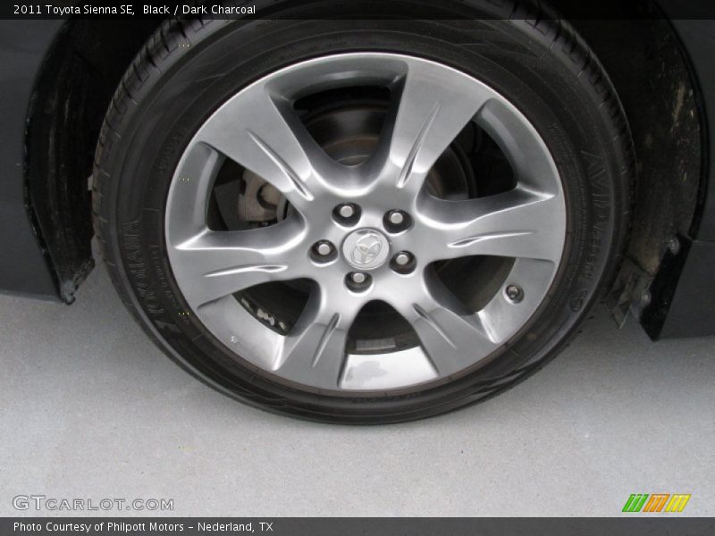 Black / Dark Charcoal 2011 Toyota Sienna SE