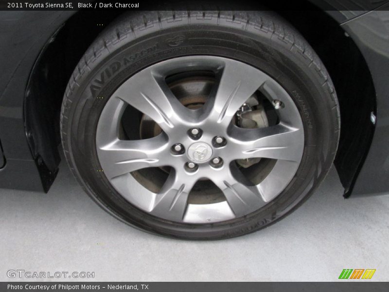Black / Dark Charcoal 2011 Toyota Sienna SE