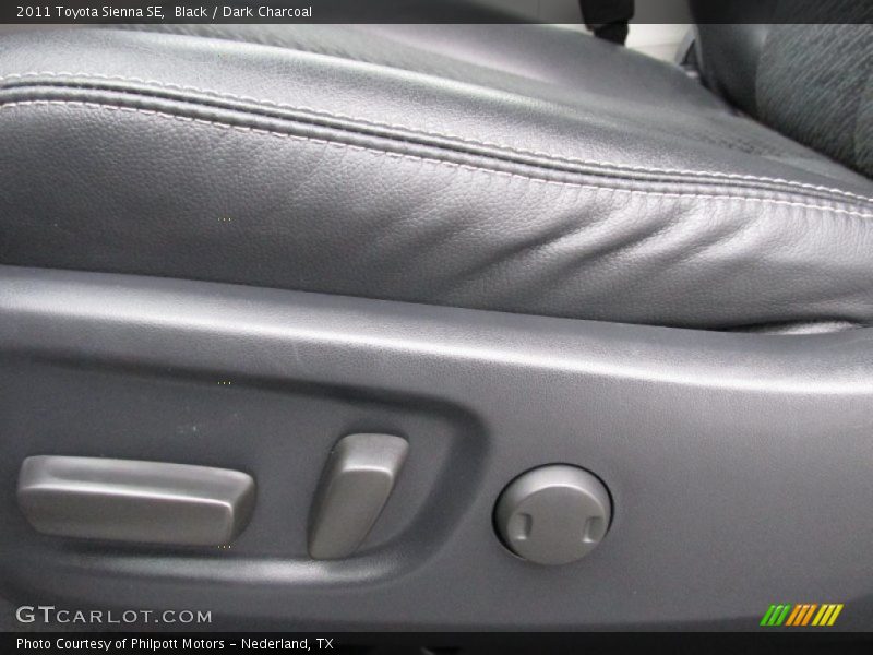 Black / Dark Charcoal 2011 Toyota Sienna SE