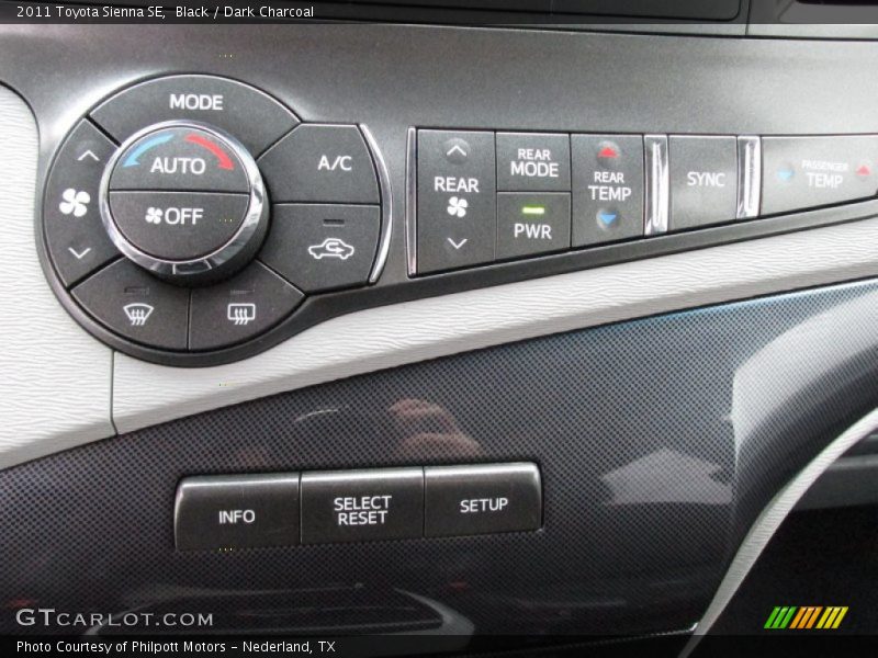 Black / Dark Charcoal 2011 Toyota Sienna SE