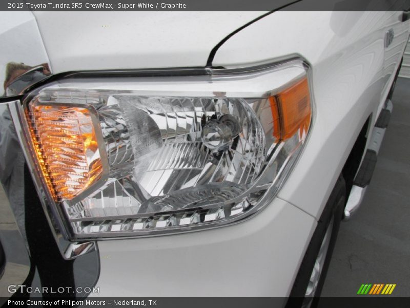 Super White / Graphite 2015 Toyota Tundra SR5 CrewMax