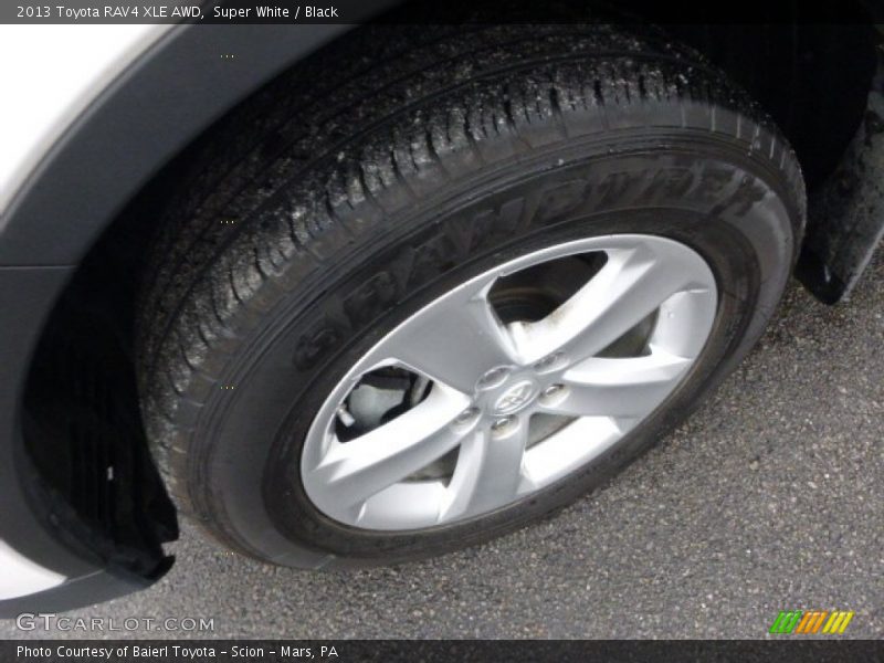 Super White / Black 2013 Toyota RAV4 XLE AWD