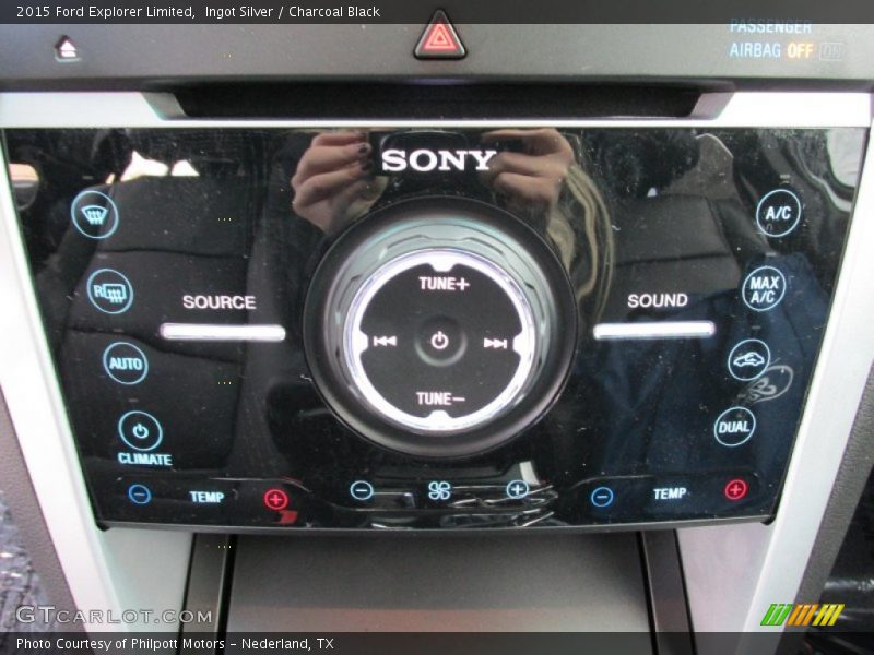 Ingot Silver / Charcoal Black 2015 Ford Explorer Limited