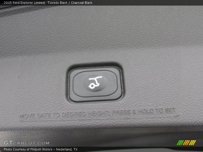 Tuxedo Black / Charcoal Black 2015 Ford Explorer Limited