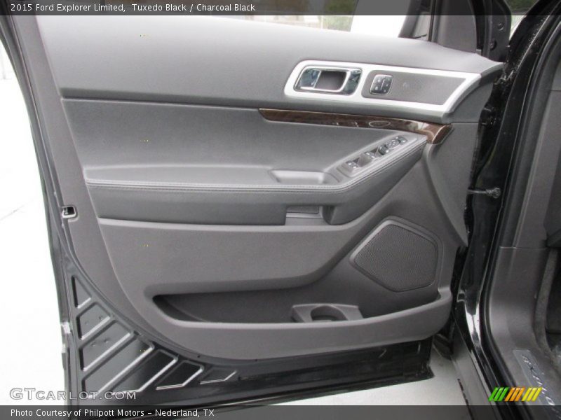 Tuxedo Black / Charcoal Black 2015 Ford Explorer Limited