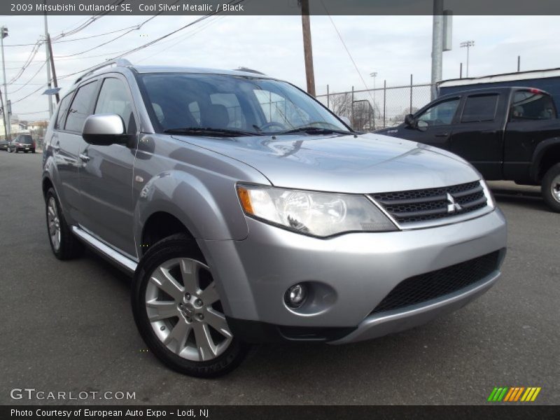 Cool Silver Metallic / Black 2009 Mitsubishi Outlander SE