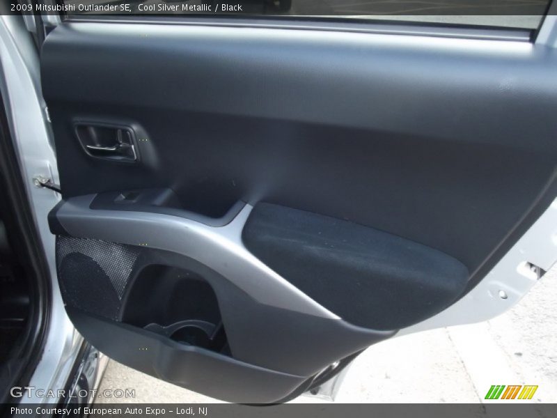 Cool Silver Metallic / Black 2009 Mitsubishi Outlander SE