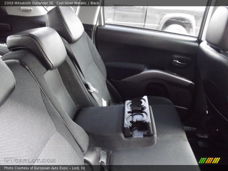 Cool Silver Metallic / Black 2009 Mitsubishi Outlander SE