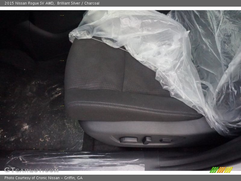 Brilliant Silver / Charcoal 2015 Nissan Rogue SV AWD