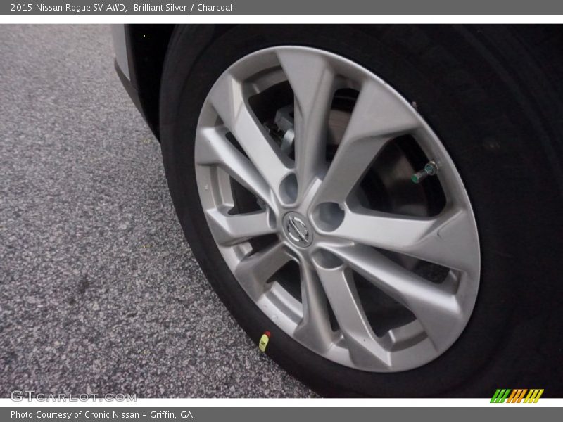 Brilliant Silver / Charcoal 2015 Nissan Rogue SV AWD