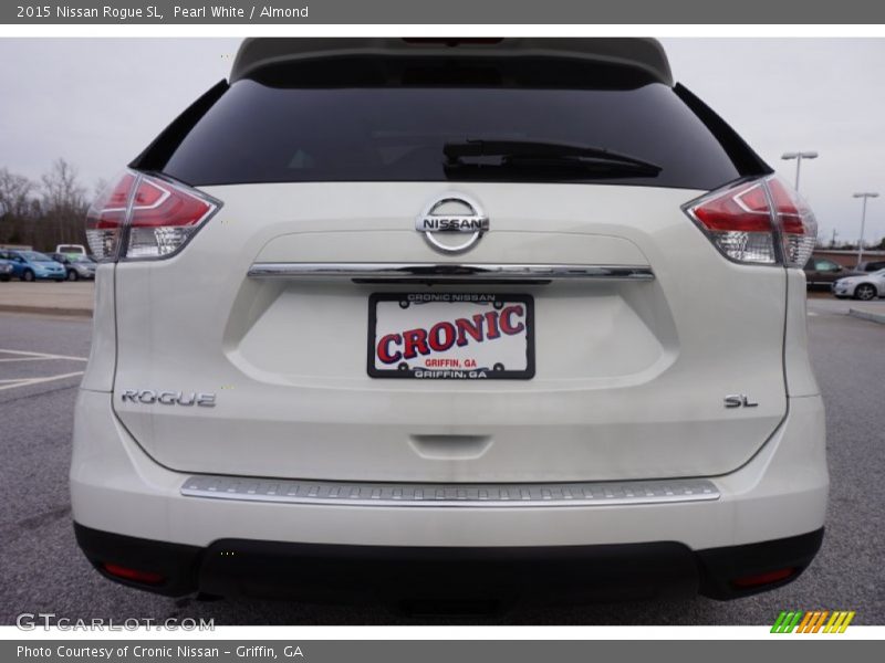 Pearl White / Almond 2015 Nissan Rogue SL