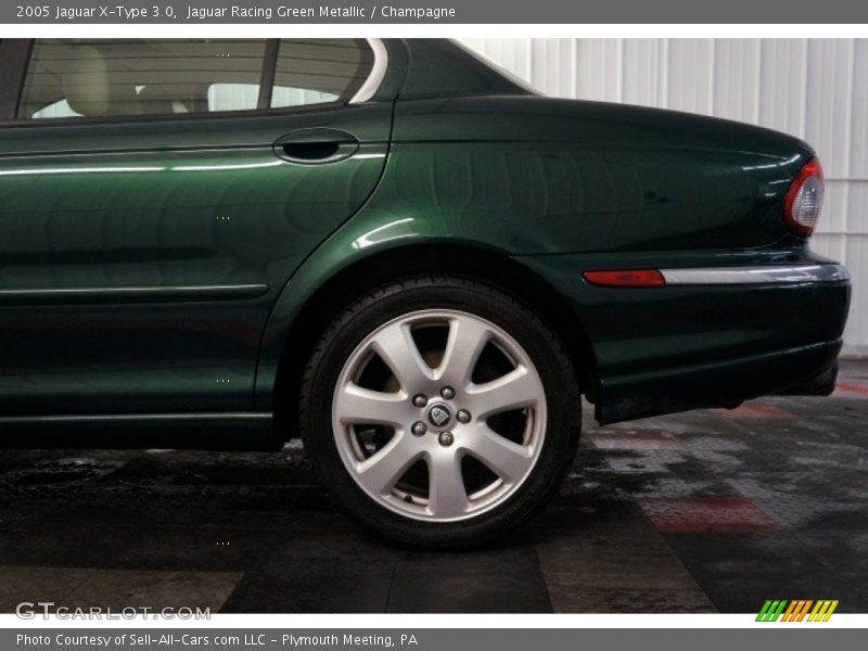 Jaguar Racing Green Metallic / Champagne 2005 Jaguar X-Type 3.0