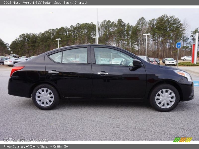 Super Black / Charcoal 2015 Nissan Versa 1.6 SV Sedan