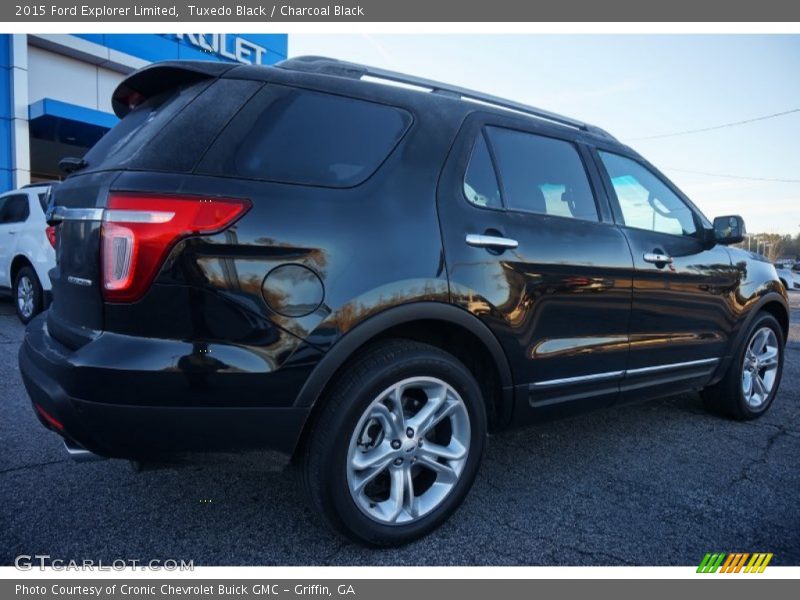 Tuxedo Black / Charcoal Black 2015 Ford Explorer Limited