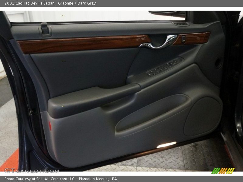 Graphite / Dark Gray 2001 Cadillac DeVille Sedan