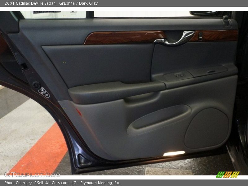 Graphite / Dark Gray 2001 Cadillac DeVille Sedan