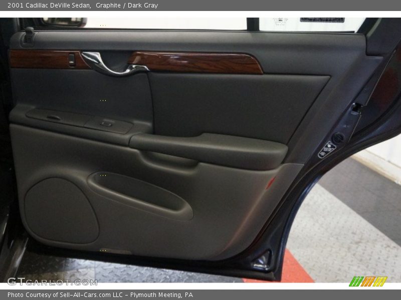 Graphite / Dark Gray 2001 Cadillac DeVille Sedan
