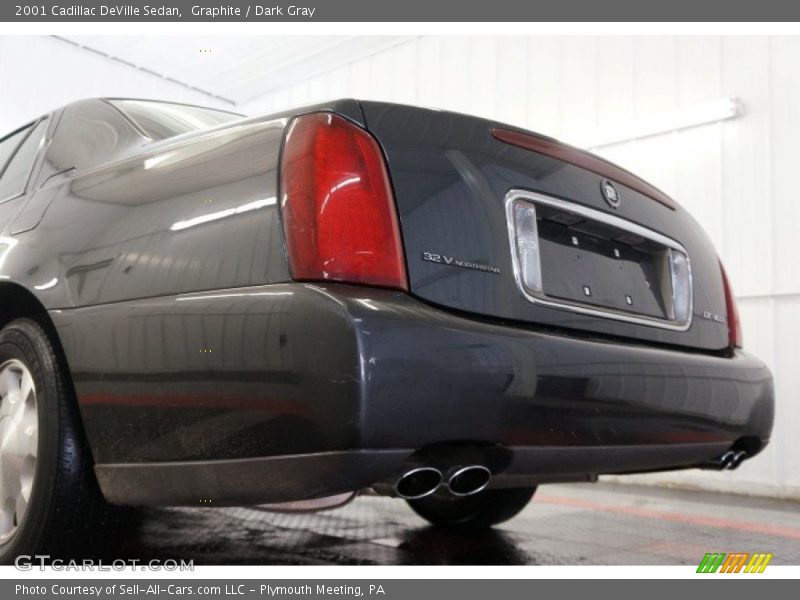 Graphite / Dark Gray 2001 Cadillac DeVille Sedan