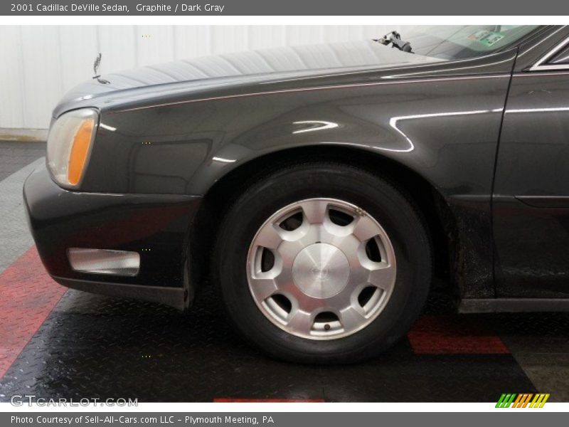 Graphite / Dark Gray 2001 Cadillac DeVille Sedan