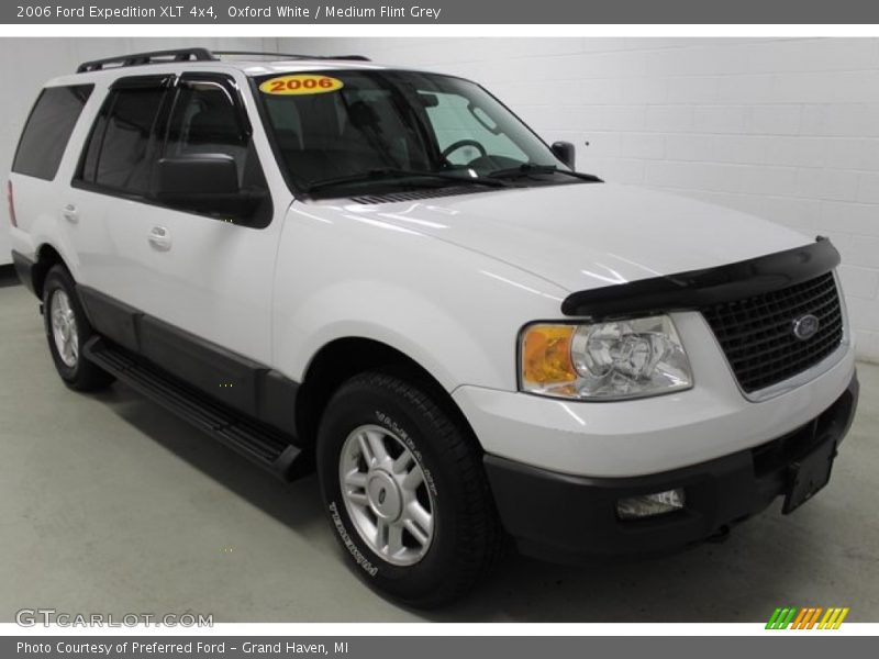Oxford White / Medium Flint Grey 2006 Ford Expedition XLT 4x4